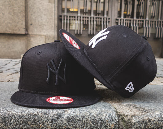 Kšiltovka New Era 9FIFTY MLB New York Yankees Snapback Black / Black