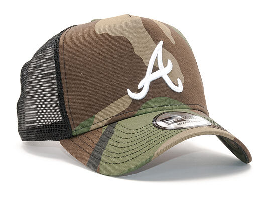 Kšiltovka New Era League Essential Trucker Atlanta Braves 9FORTY Woodland Camo/White Snapback