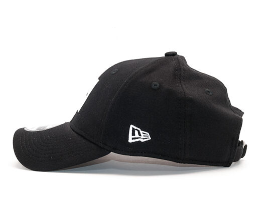 Kšiltovka New Era Satin Patch New York Yankees 9FORTY Black/White Strapback