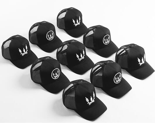 Kšiltovka Ari Ink Tattoo Crown Badge Trucker Black Snapback