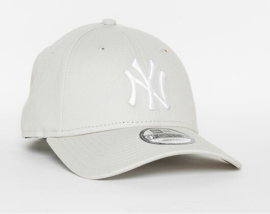 Kšiltovka New Era  League Essential New York Yankees 9FORTY Strapback Stone / Optic White