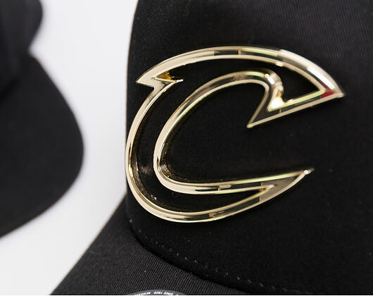 Kšiltovka New Era A Frame Metal Badge Cleveland Cavaliers 9FORTY Black/Gold Snapback