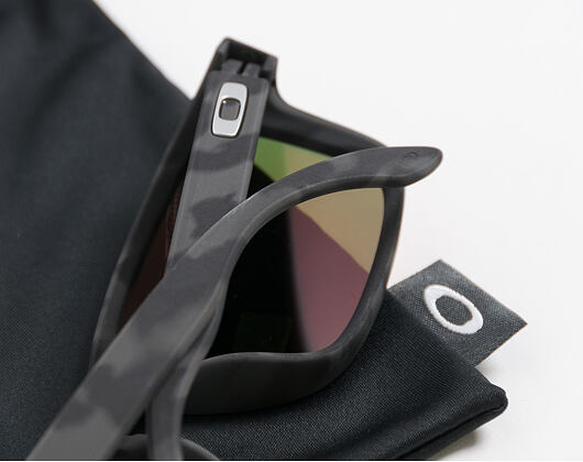 Sluneční Brýle Oakley Holbrook Black Camo/Prizm Ruby OO9102-E955