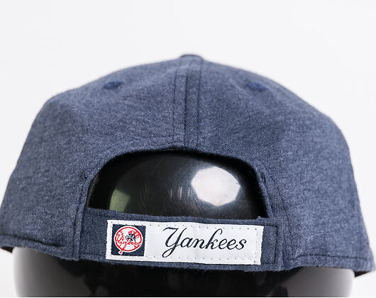 Kšiltovka New Era 9FORTY New York Yankees Winterised The League Navy/White Strapback