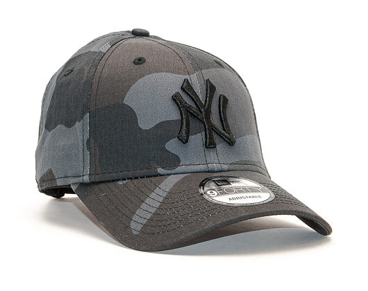 Kšiltovka New Era 9FORTY MLB League Essential New York Yankees Strapback Moonland Camo / Black