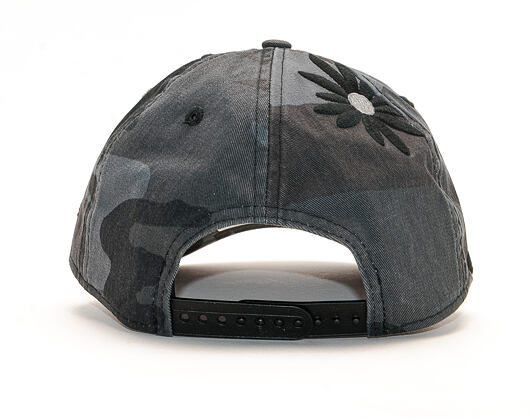 Kšiltovka New Era 9FORTY Military Flower Night Camo Strapback