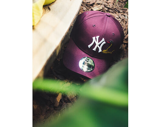 Kšiltovka New Era 9FORTY New York Yankees Twine Maroon