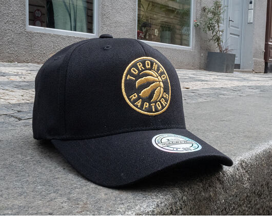 Kšiltovka Mitchell & Ness Toronto Raptors Bullion Black/Gold
