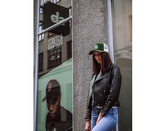 Dámská Kšiltovka New Era  Wmns League Essential Trkr Neyya  9FORTY A-FRAME TRUCKER  Rifle Green / Op