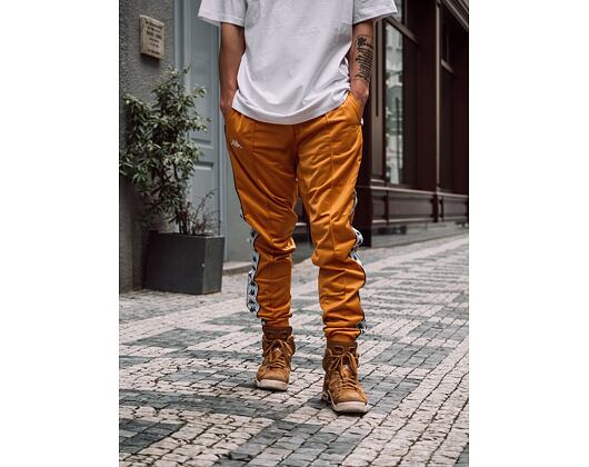Tepláky Kappa 222 Banda Rastoria Slim 303KUC0 BY3 Yellow Wheat/White
