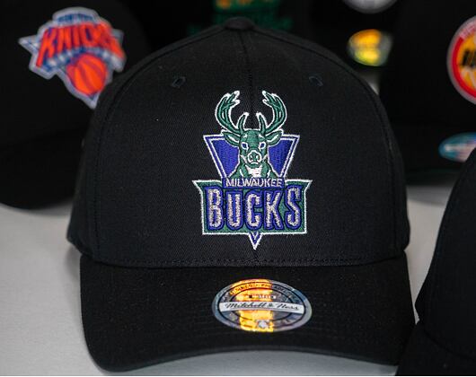 Kšiltovka Mitchell & Ness Milwaukee Bucks 537 Team Logo High Crown Black