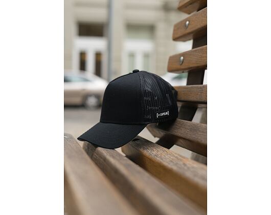 Kšiltovka Capslab Trucker Plain Black