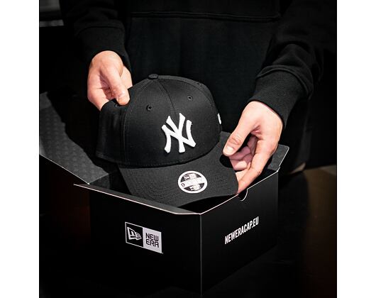 Dámská Kšiltovka New Era - MLB Essential 9FORTY - NY Yankees - Black / White