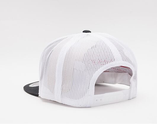 Kšiltovka Yupoong Classic Trucker 2-Tone Black / White