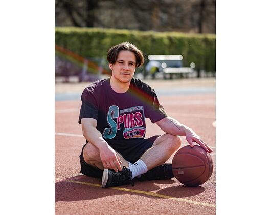 Triko Mitchell & Ness San Antonio Spurs Centre Circle SSTEINTL930 Washed Black