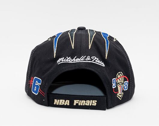 Kšiltovka Mitchell & Ness Chicago Bulls 1998 Champions Velcro Strapback Black