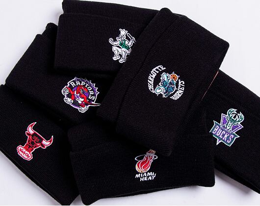 Kulich Mitchell & Ness Chicago Bulls HWC Team Logo Cuff Knit Black