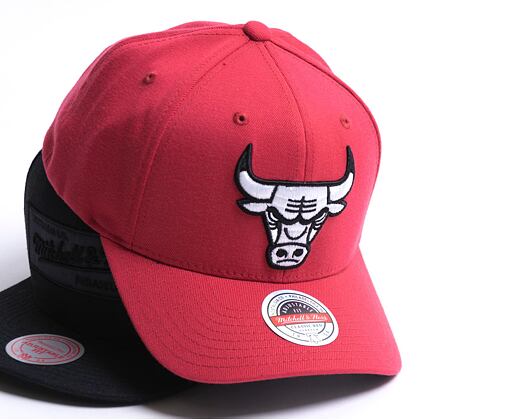 Kšiltovka Mitchell & Ness Chicago Bulls Red And Black Redline Stretch Snapback Red