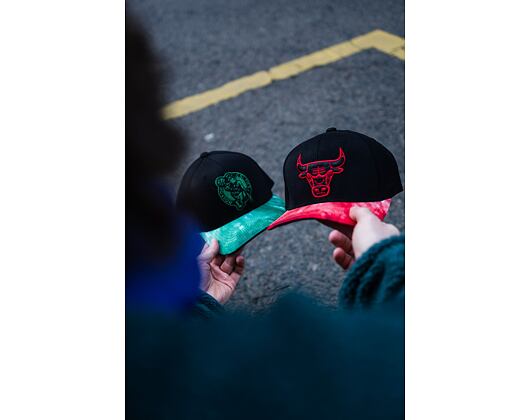Kšiltovka Mitchell & Ness Boston Celtics Tie Dye 110 Snapback Black / Green
