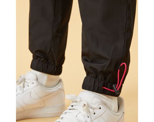 Tepláky New Era Cargo Track Pants Black / Bright Red