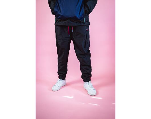 Tepláky New Era Cargo Track Pants Black / Bright Red