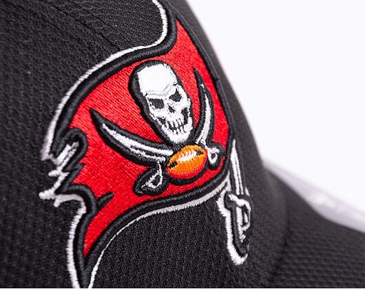 Kšiltovka New Era 39THIRTY NFL Diamond Era Tampa Bay Buccaneers Stretch Fit Black