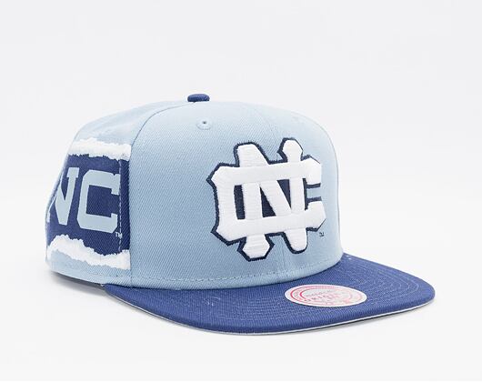 Kšiltovka Mitchell & Ness Jumbotron Snapback University Of North Carolina Navy / Light Blue