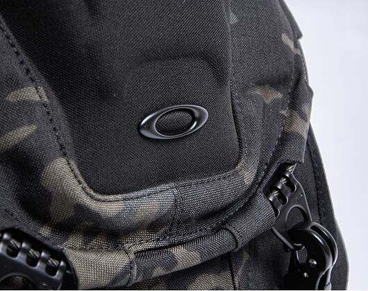Batoh Oakley SI Kitchen Sink 02L