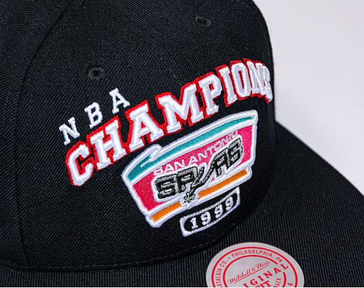 Kšiltovka Mitchell & Ness NBA CHAMPS SNAPBACK HWC San Antonio Spurs Black