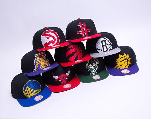 Kšiltovka Mitchell & Ness 8 BIT XL SNAPBACK HOUSTON ROCKETS Black