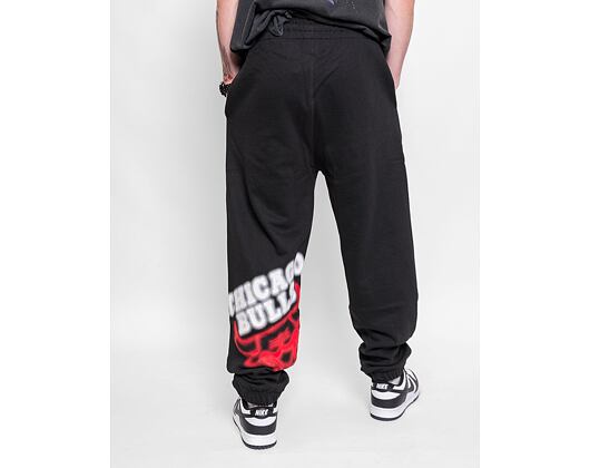 Tepláky New Era NBA Neon Logo Joggers Chicago Bulls Black/Red