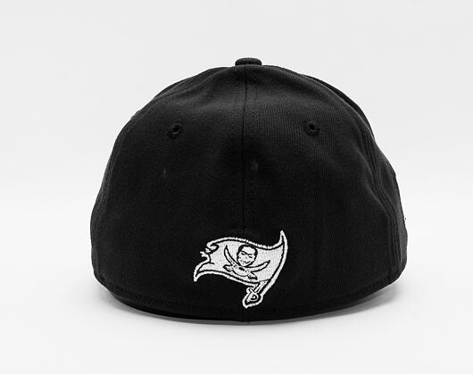 Kšiltovka New Era 39THIRTY NFL22 Sideline Tampa Bay Buccaneers Black / White