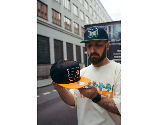 Kšiltovka Mitchell & Ness NHL Team 2 Tone 2.0 Snapback Philadelphia Flyers Black / Orange