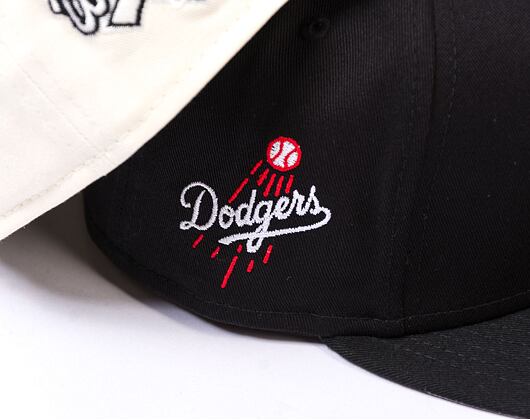 Kšiltovka New Era 59FIFTY MLB Team Side Patch Los Angeles Dodgers Black / White