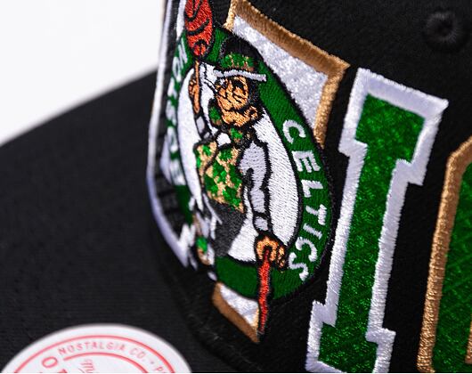 Kšiltovka Mitchell & Ness Varsity Bust Snapback NBA BOSTON CELTICS Black