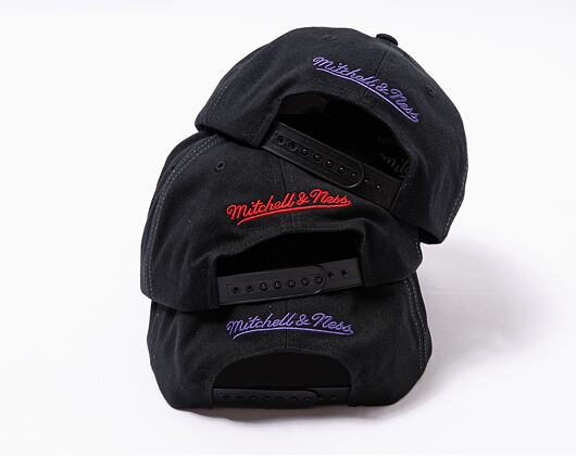 Kšiltovka Mitchell & Ness Varsity Bust Snapback Hwc NBA TORONTO RAPTORS Black