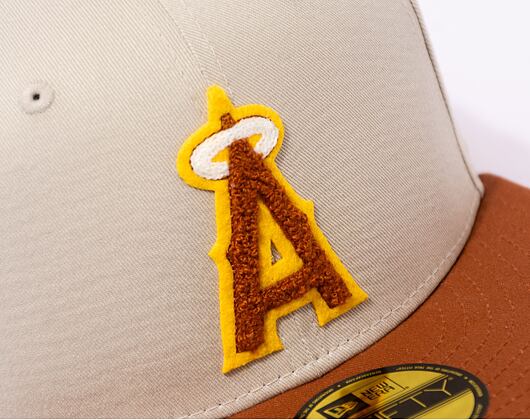 Kšiltovka New Era 59FIFTY MLB Boucle Anaheim Angels Stone / Caramel Brown / Pineapple