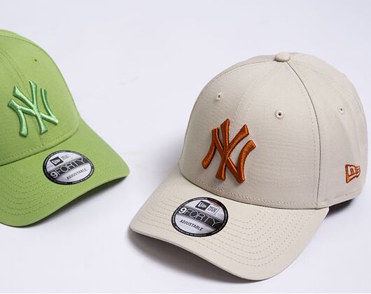 Kšiltovka New Era 9FORTY MLB League Essential New York Yankees Stone / Caramel Brown