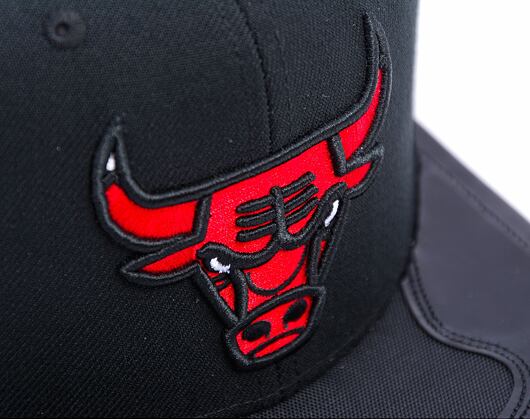 Kšiltovka Mitchell & Ness - Chicago Bulls - Day 11 Snapback - Red-Black
