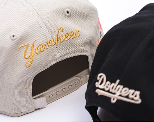 Kšiltovka New Era - MLB Floral 9FIFTY - NY Yankees - Stone / Yellow