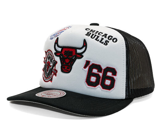 Kšiltovka Mitchell & Ness - Gridlock Trucker - Chicago Bulls - White