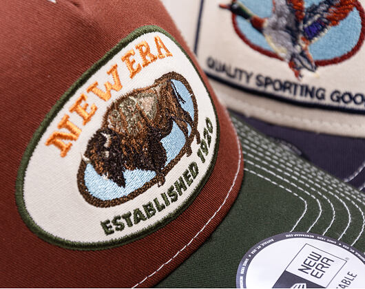 Kšiltovka New Era - Animal Oval Patch 9FORTY Trucker - Dark Seaweed / Auburn
