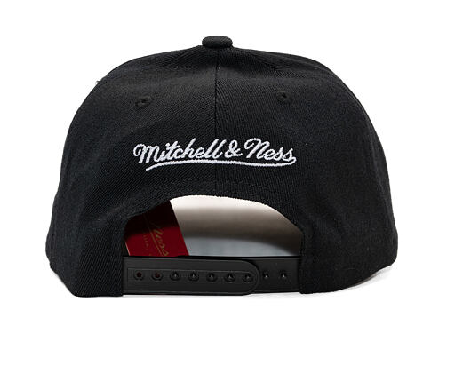 Kšiltovka Mitchell & Ness - Branded Script Stretch  - Black