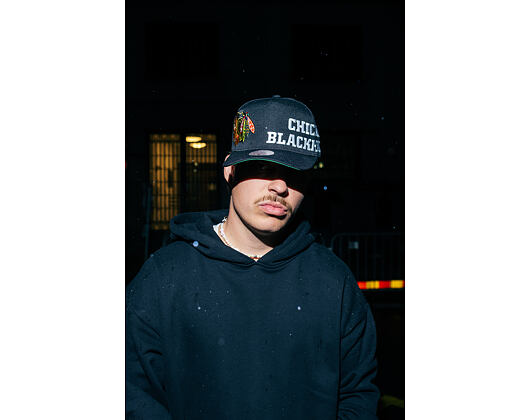 Kšiltovka Mitchell & Ness - NHL Busted Pro - Chicago Blackhawks - Black