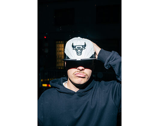 Kšiltovka Mitchell & Ness - NBA Day 12  Bulls - Chicago Bulls - White-Black