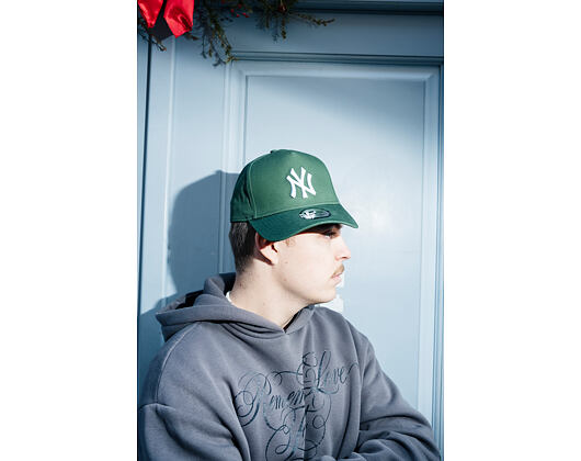 Kšiltovka New Era - MLB Essential 9FORTY A-Frame - NY Yankees - Cilantro Green