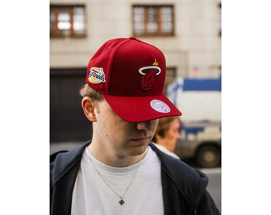 Kšiltovka Mitchell & Ness - Miami Heat - Double Clutch Pro Snapback - Red