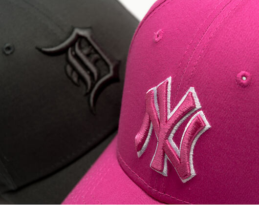 Kšiltovka New Era - MLB Team Outline 9FORTY - NY Yankees - Fuchsia / White