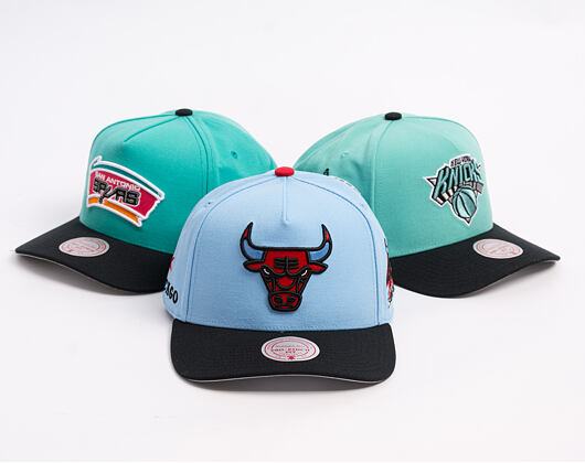 Kšiltovka Mitchell & Ness - In The City - NBA - Chicago Bulls - Light Blue