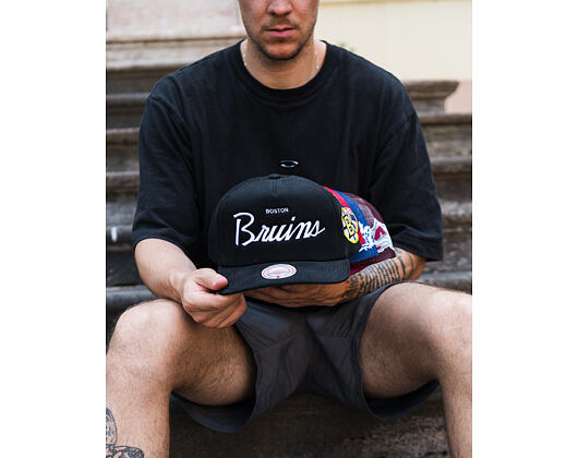 Kšiltovka Mitchell & Ness - Head Coach Trucker - NHL - Boston Bruins - Black